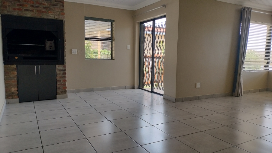 3 Bedroom Property for Sale in Reebok Western Cape